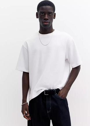 Чоловіча футболка біла  pull&bear relaxed fit m