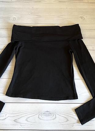 Черная кофточка лонгслив с открытыми плечами с отворотом h&m