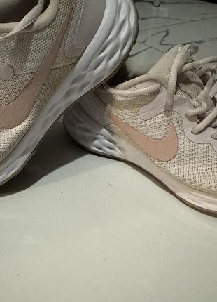 Кросівки nike revolution