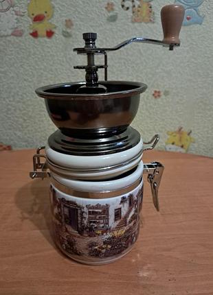 Нова ручна кавомолка maestro mr-1612 з керамічними жорнами