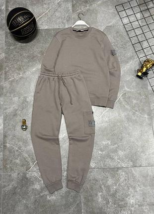 Спортивный костюм stone island