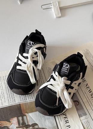 Стильні кросівки на хлопчика