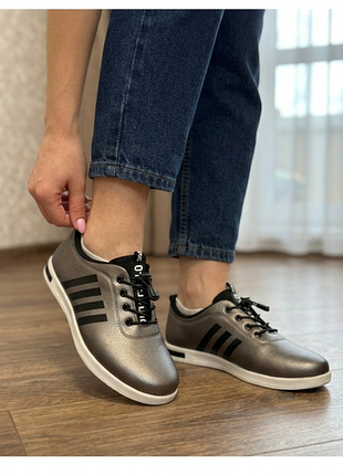 Бронзовые кроссовки на быстрой шнуровке — удобно и красиво! 🤎🌟