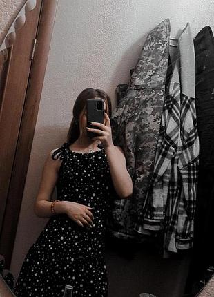 Літня сукня, гарна якість. вільна в носінні дуже зручна, завʼязки на плечах