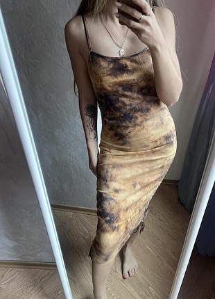 Сукня на зав'язках