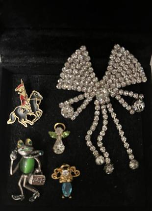 Брошки різні 7