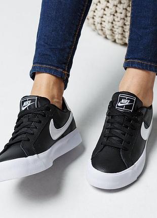 Оригінальні шкіряні кросівки  nike wmns court royale ac