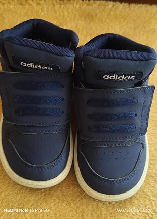 Кроссовки adidas синие, высокие, детские на липучках
размер 22