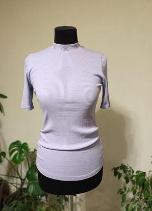 Футболка женская calvin klein, лавандового цвета, s.