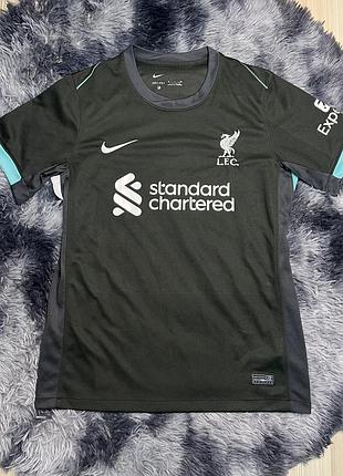 Спортивні футболка бренду nike , розмір s