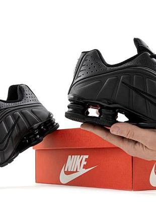 N*ke shox r4 black 7