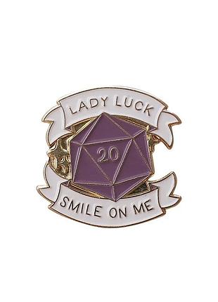 Металлический значок dnd фиолетовый кубик d20 dice дайсы подземелья и драконы брошка днд dungeons and dragons lady luck smile on me