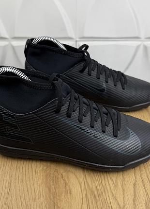 Оригінальні футбольні сороконіжки nike mercurial
