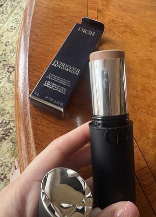 Dior контурний стік