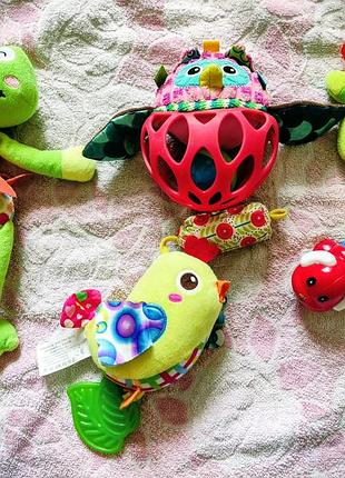 Игрушки развивающие для малышей