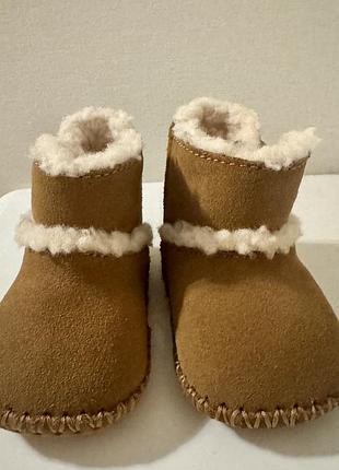 Оригінальні пінетки ugg baby lemmy ii