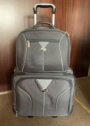 Комплект чемодан та сумка american tourister