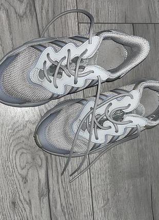 Кросівки adidas