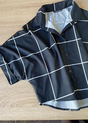 Блуза у смужку чорна shein