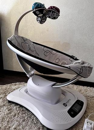 Заколисуючий центр 4moms mamaroo 4.0