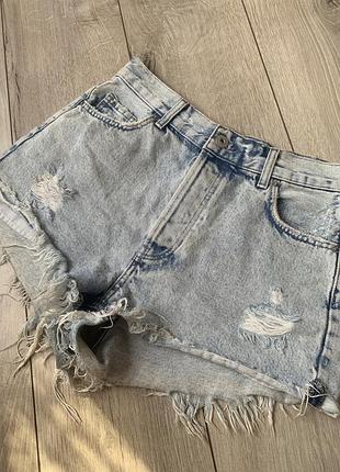 Жіночі шорти bershka