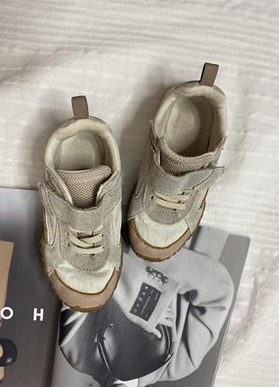 Кросівки на липучці zara