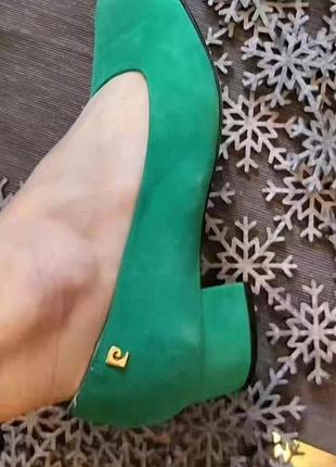 Туфлі з натуральноі замші від pierre cardin