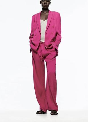 Костюм брючний фуксія zara!
