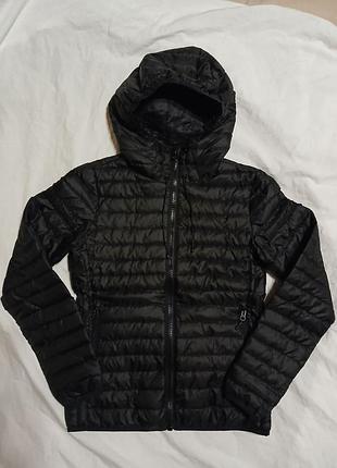 Курточка пуховик пушинка, от бренда superdry