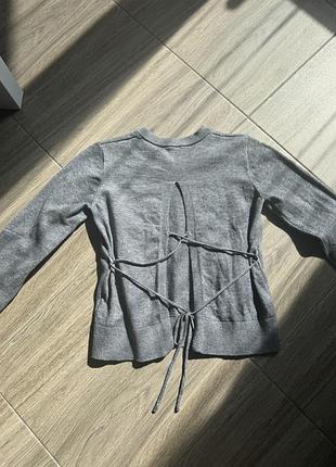 Шерстяний светр з відкритою спиною zara
