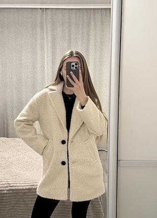 Пальто bershka