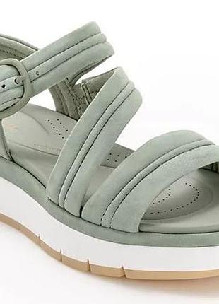Р. 39.5 clarks женские кожаные босоножки оригинал