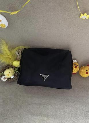 Косметичка guess