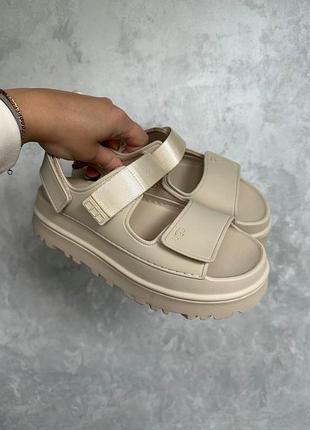 Босоніжки сандалі уги ugg
