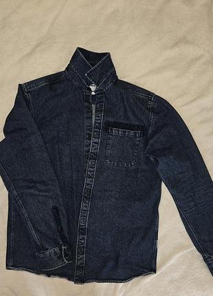 Jack &amp; jones, линейки core.оригинал. удобная джинсовая рубаха.темно синего цвета