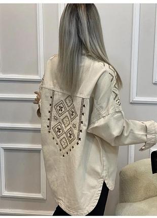 Длинсовий жакет з вишивкою