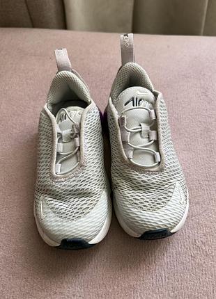 Гарні легенькі стильні кросівочки, nike оригінал, 26 розмір