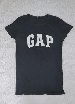Черная женская футболка gap с логотипом