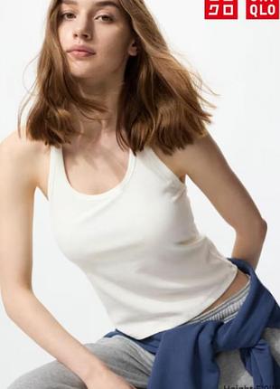Топ uniqlo з вбудованими чашечками