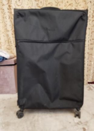 Велика надлегка валіза primark / it luggage (чорна, м'який корпус)