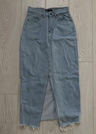 Спідниця міді джинсова блакитного кольору з розрізом