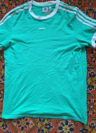 Приятная мужская футболка от adidas