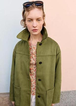 Зелене пальто zara пальто зі штучної замші коротке пальто з замші однобортне пальто фісташкове однобортне пальто хакі жакет замшевий
