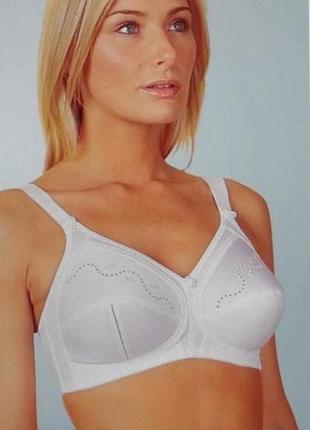Мягкий комфортный бюстгальтер без косточек triumph bra without frame doreen + cotton 80b