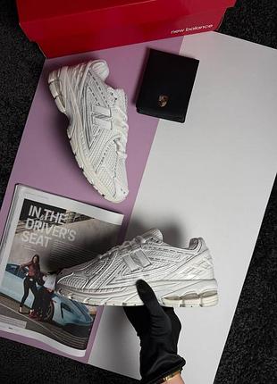 Жіночі кросівки new balance 1906r white