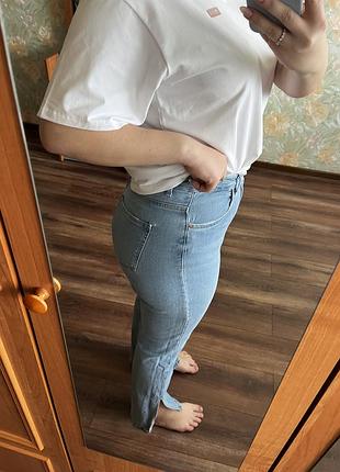 Джинсы женские с разрезами, размер l-xl(38) ткань немножко тянется