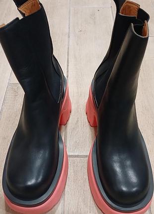 Шкіряні челсі bottega veneta.