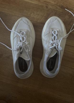 Кросівки adidas