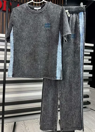 Стильный костюм day suit с футболкой и прямыми брюками