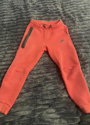 Штани nike tech fleece розмір 147-158 стан новий, оригінал.